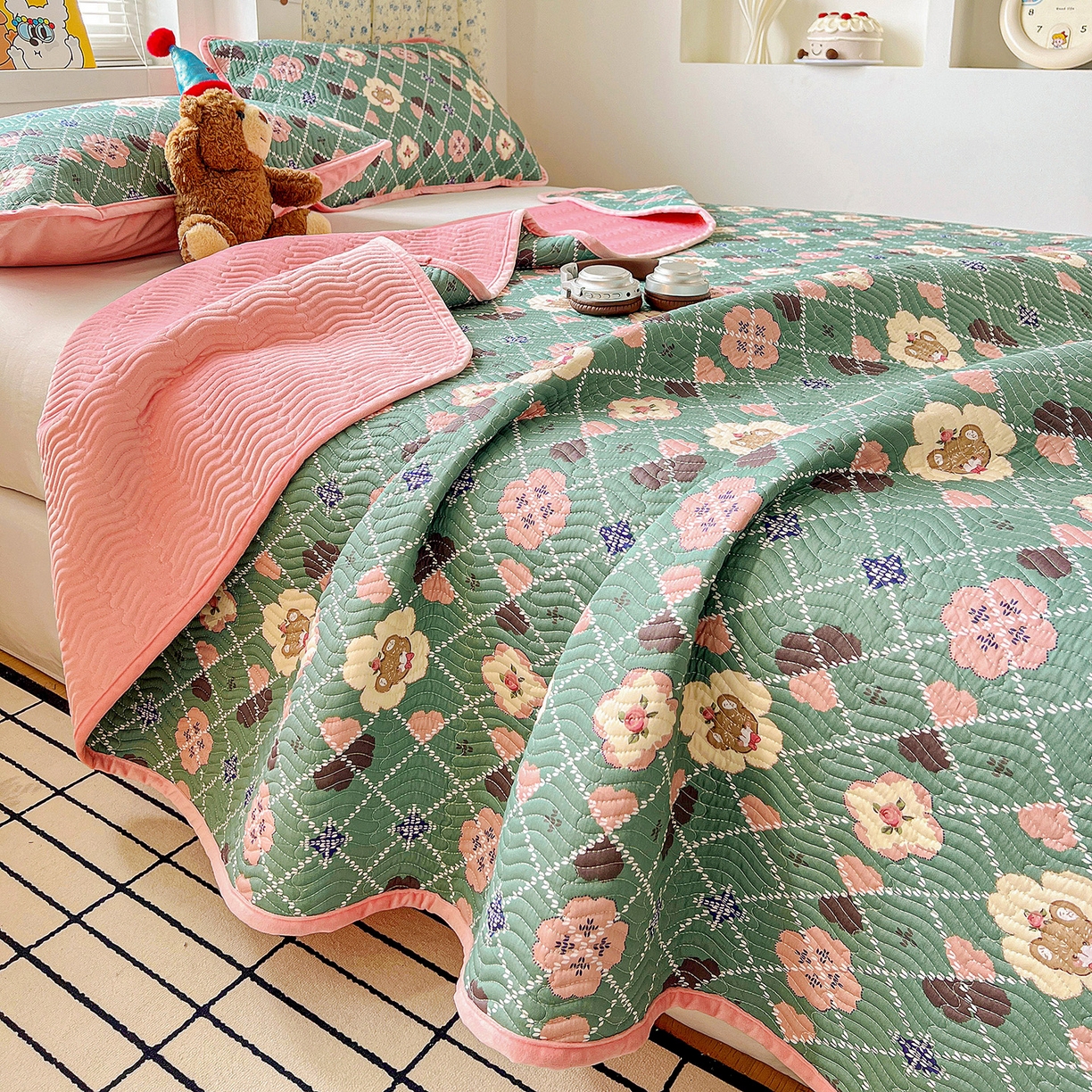 91家纺网 家纺一手货源 找家纺 梦精灵 2025新款棉加绒床盖全棉学生床夹棉床盖双面可用纯棉床单（棉加绒枕套） 棉加绒-樱花小熊