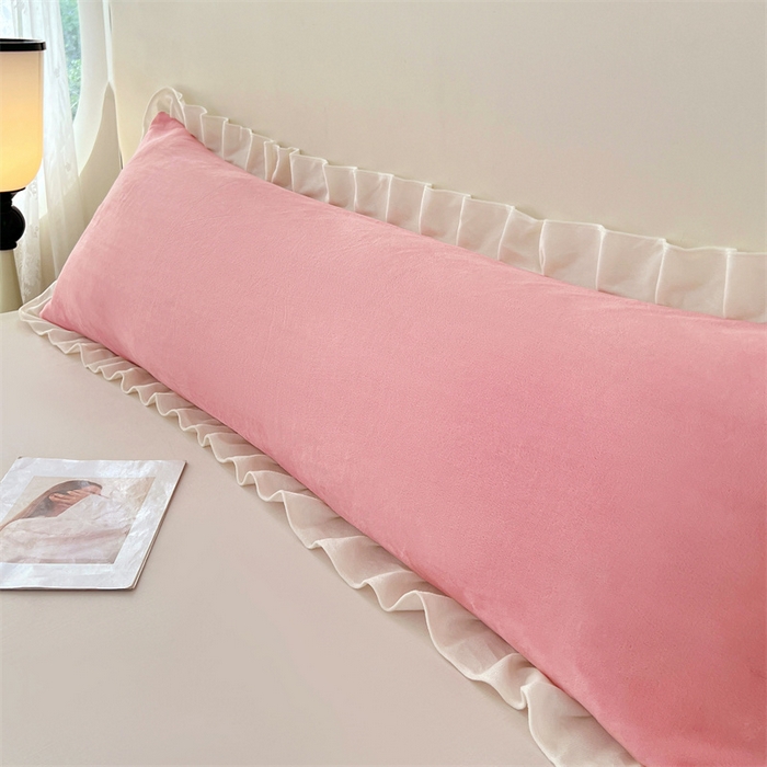 91家纺网 家纺一手货源 找家纺 梦舒羽 2025A类新款牛奶绒花枕套边双人宿舍法兰绒情侣枕头套珊瑚绒枕芯套 西柚粉