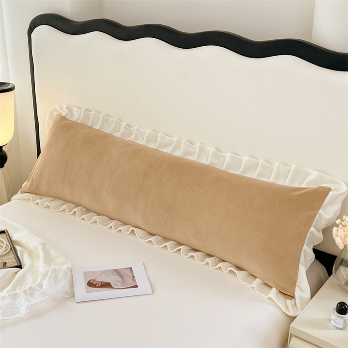 91家纺网 家纺一手货源 找家纺 梦舒羽 2025A类新款牛奶绒花枕套边双人宿舍法兰绒情侣枕头套珊瑚绒枕芯套 暖咖