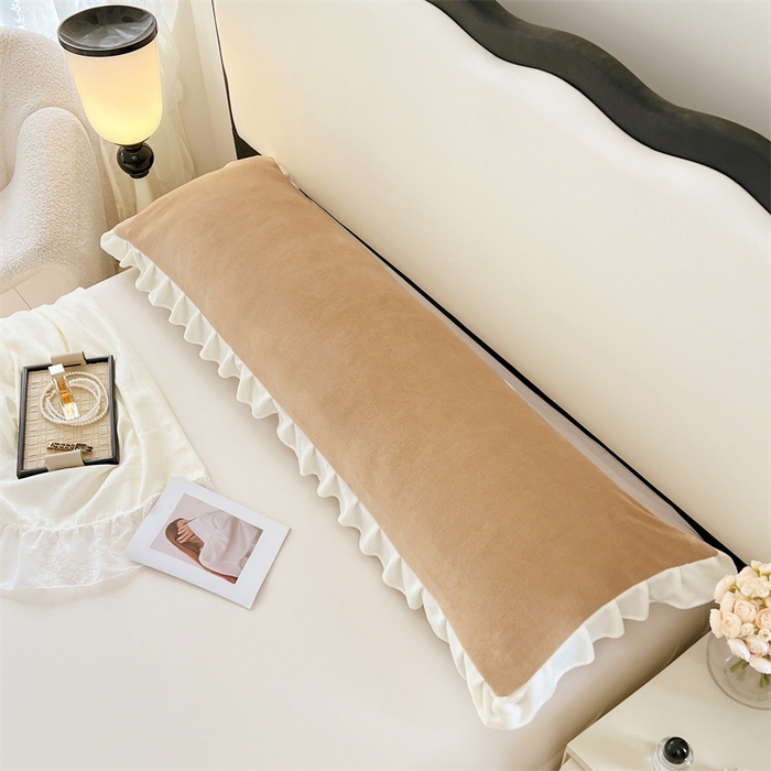 91家纺网 家纺一手货源 找家纺 梦舒羽 2025A类新款牛奶绒花枕套边双人宿舍法兰绒情侣枕头套珊瑚绒枕芯套 暖咖