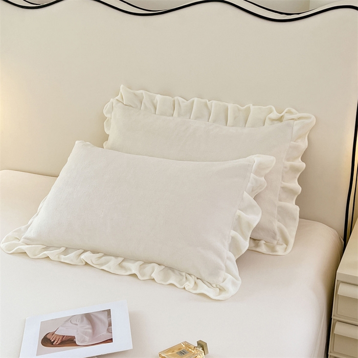 91家纺网 家纺一手货源 找家纺 梦舒羽 2025A类新款牛奶绒花枕套边单人宿舍法兰绒枕头套珊瑚绒枕芯套 奶白