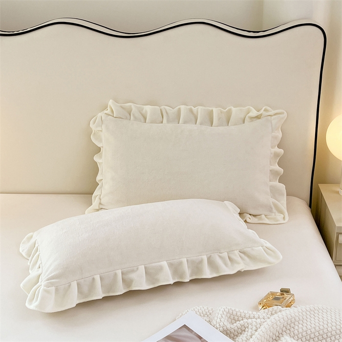 91家纺网 家纺一手货源 找家纺 梦舒羽 2025A类新款牛奶绒花枕套边单人宿舍法兰绒枕头套珊瑚绒枕芯套 奶白