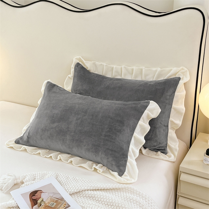 91家纺网 家纺一手货源 找家纺 梦舒羽 2025A类新款牛奶绒花枕套边单人宿舍法兰绒枕头套珊瑚绒枕芯套 经典灰