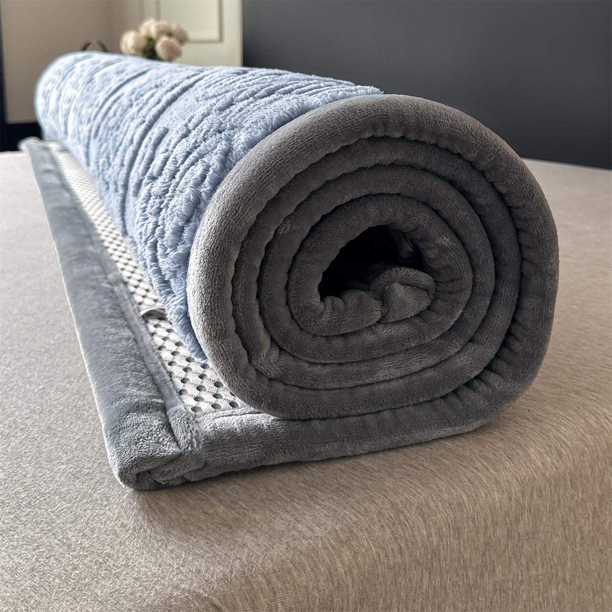 91家纺网 家纺一手货源 找家纺 鑫姿席业 2025新款5D雕花绒床褥垫床垫 饼干花-兰