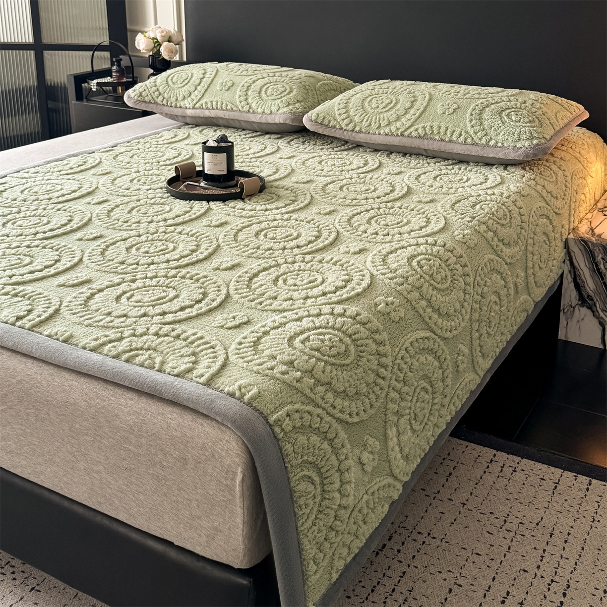 91家纺网 家纺一手货源 找家纺 鑫姿席业 2025新款5D雕花绒床褥垫床垫 饼干花-绿