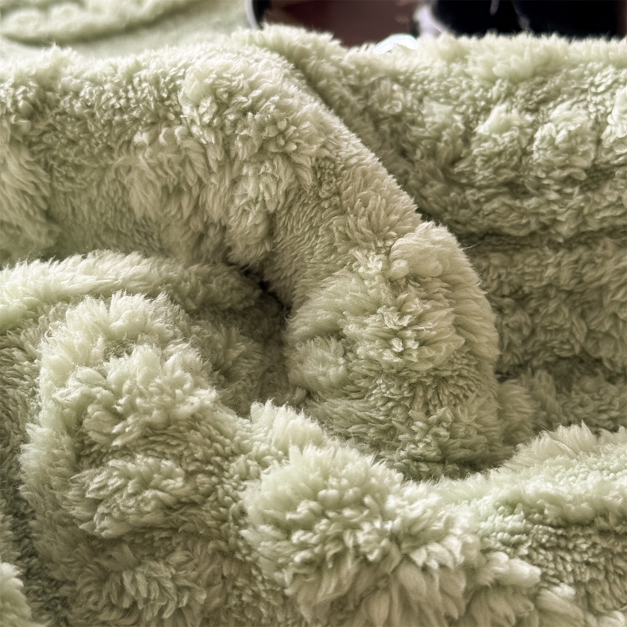 91家纺网 家纺一手货源 找家纺 鑫姿席业 2025新款5D雕花绒床褥垫床垫 饼干花-绿