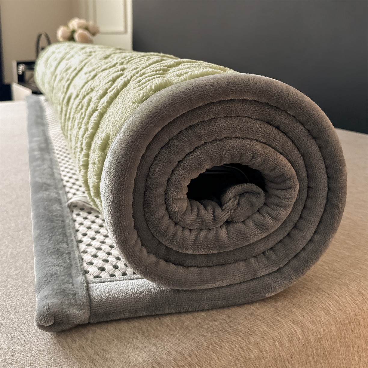 91家纺网 家纺一手货源 找家纺 鑫姿席业 2025新款5D雕花绒床褥垫床垫 饼干花-绿