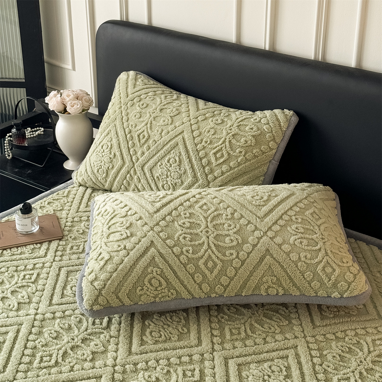 91家纺网 家纺一手货源 找家纺 鑫姿席业 2025新款5D雕花绒床褥垫床垫 叶菱格-绿