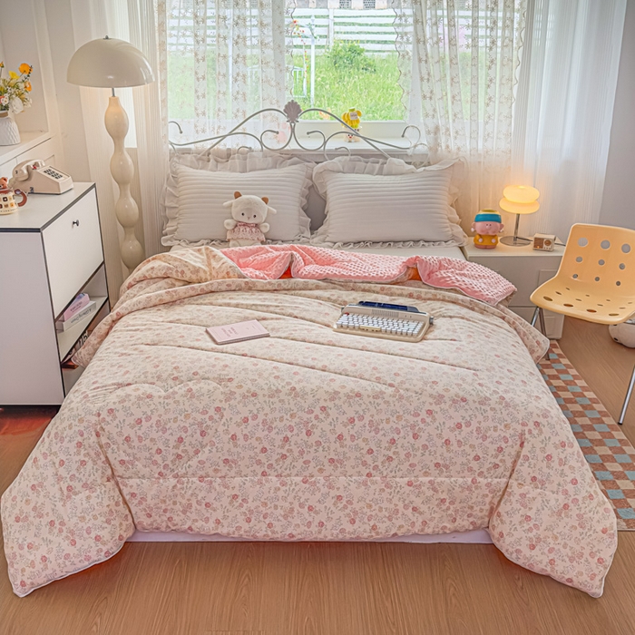 91家纺网 家纺一手货源 找家纺 青螺家纺 2025新款高密全棉嵌绳宝宝绒春秋豆豆被 支持定制花色和冬被 有量来门市优惠 爱丽花园