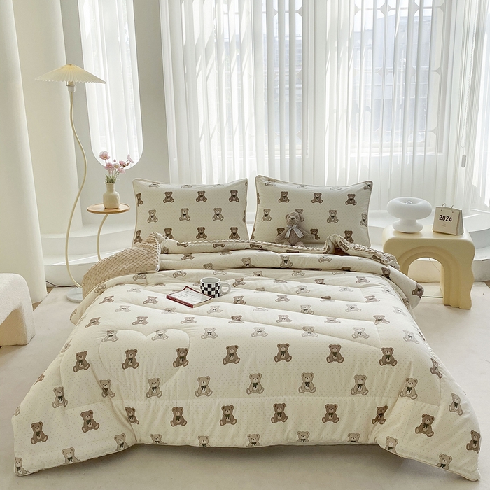 91家纺网 家纺一手货源 找家纺 青螺家纺 2025新款高密全棉嵌绳宝宝绒春秋豆豆被 支持定制花色和冬被 有量来门市优惠 超熊仔