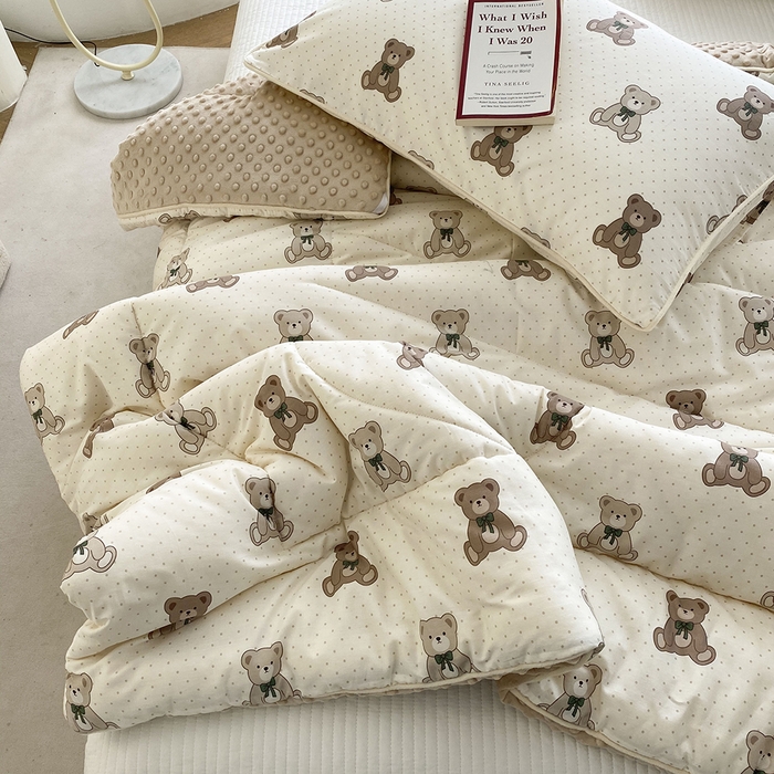 91家纺网 家纺一手货源 找家纺 青螺家纺 2025新款高密全棉嵌绳宝宝绒春秋豆豆被 支持定制花色和冬被 有量来门市优惠 超熊仔