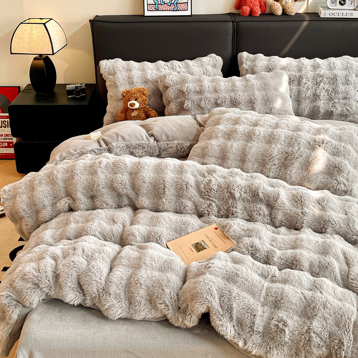 91家纺网 家纺一手货源 找家纺 （总）凯洛奇 2025新款兔毛绒四件套牛奶绒四件套大泡泡兔毛四件套