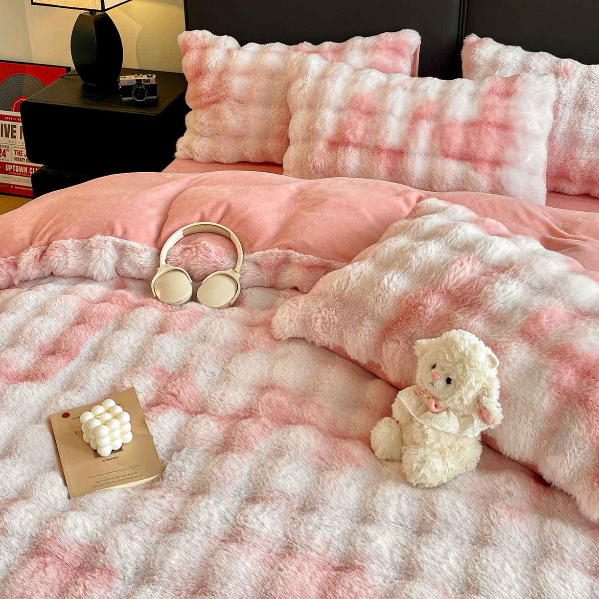 91家纺网 家纺一手货源 找家纺 （总）凯洛奇 2025新款兔毛绒四件套牛奶绒四件套大泡泡兔毛四件套