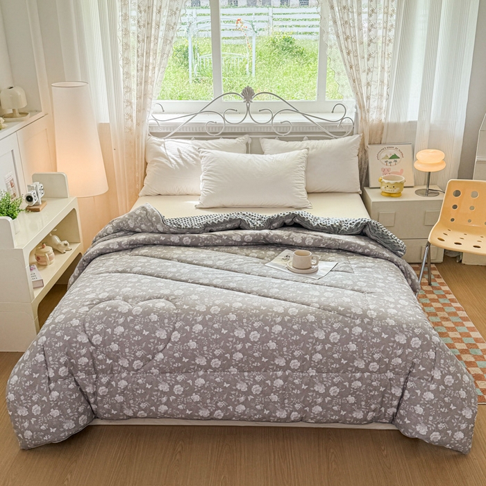 91家纺网 家纺一手货源 找家纺 青螺家纺 2025新款高密全棉嵌绳宝宝绒春秋豆豆被 支持定制花色和冬被 有量来门市优惠 蝶舞纷飞