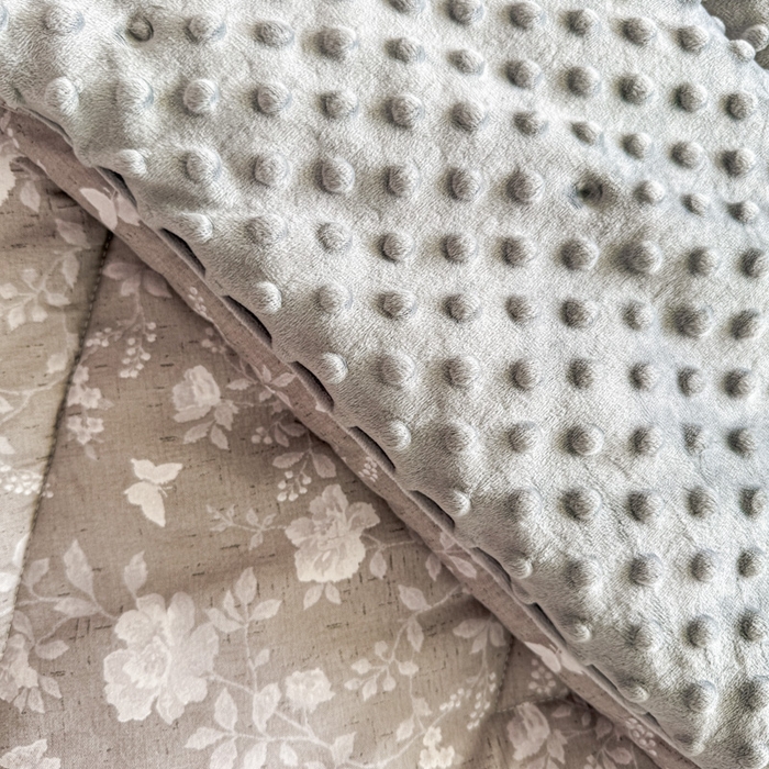 91家纺网 家纺一手货源 找家纺 青螺家纺 2025新款高密全棉嵌绳宝宝绒春秋豆豆被 支持定制花色和冬被 有量来门市优惠 蝶舞纷飞