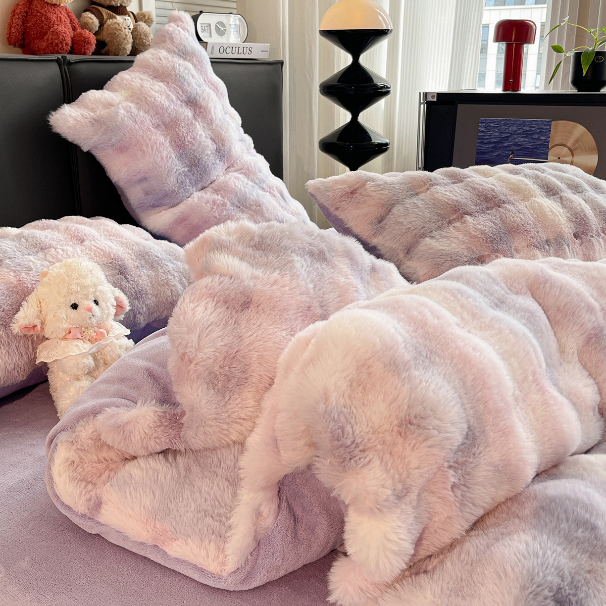 91家纺网 家纺一手货源 找家纺 凯洛奇 2025新款兔毛绒四件套牛奶绒四件套大泡泡兔毛四件套 迷雾幻境-紫