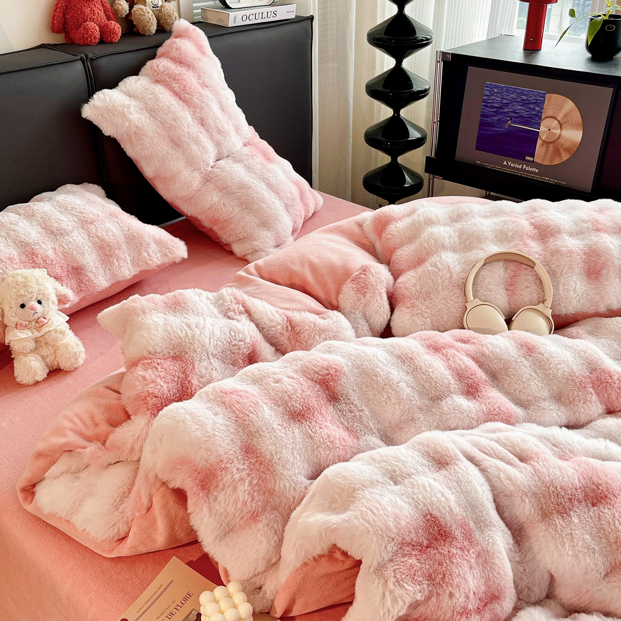 91家纺网 家纺一手货源 找家纺 凯洛奇 2025新款兔毛绒四件套牛奶绒四件套大泡泡兔毛四件套 迷雾幻境-粉