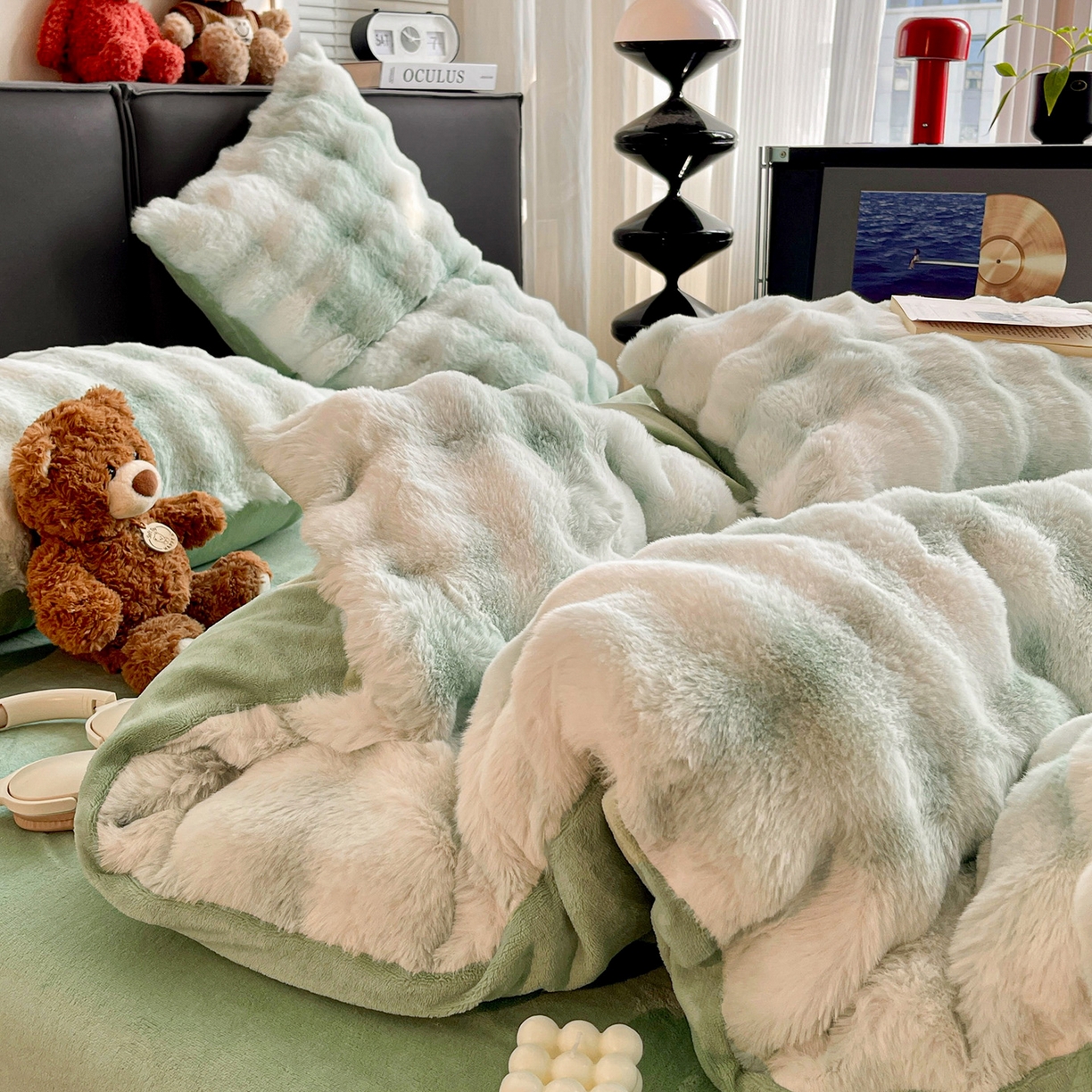 91家纺网 家纺一手货源 找家纺 凯洛奇 2025新款兔毛绒四件套牛奶绒四件套大泡泡兔毛四件套 迷雾幻境-绿