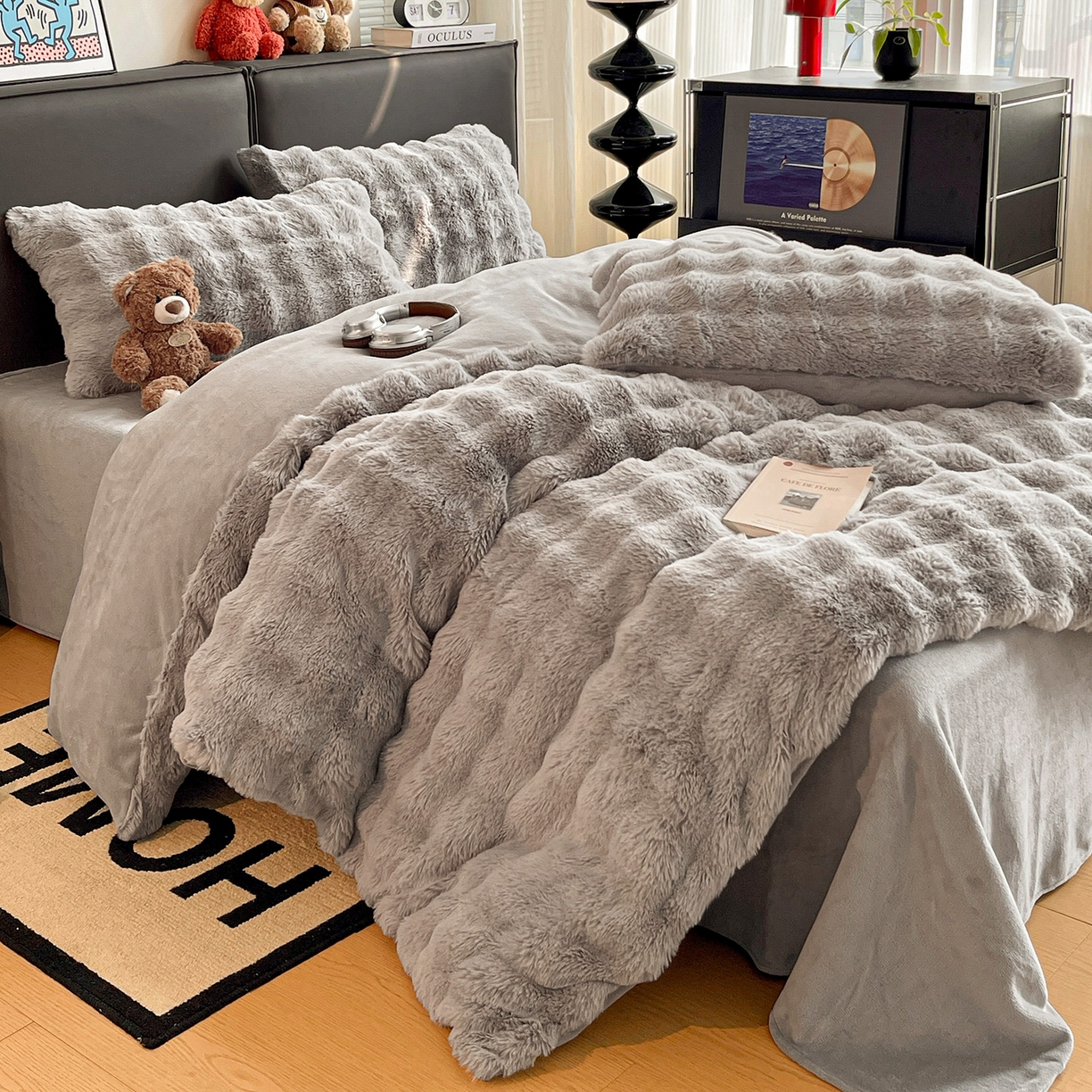 91家纺网 家纺一手货源 找家纺 凯洛奇 2025新款兔毛绒四件套牛奶绒四件套大泡泡兔毛四件套 月光灰