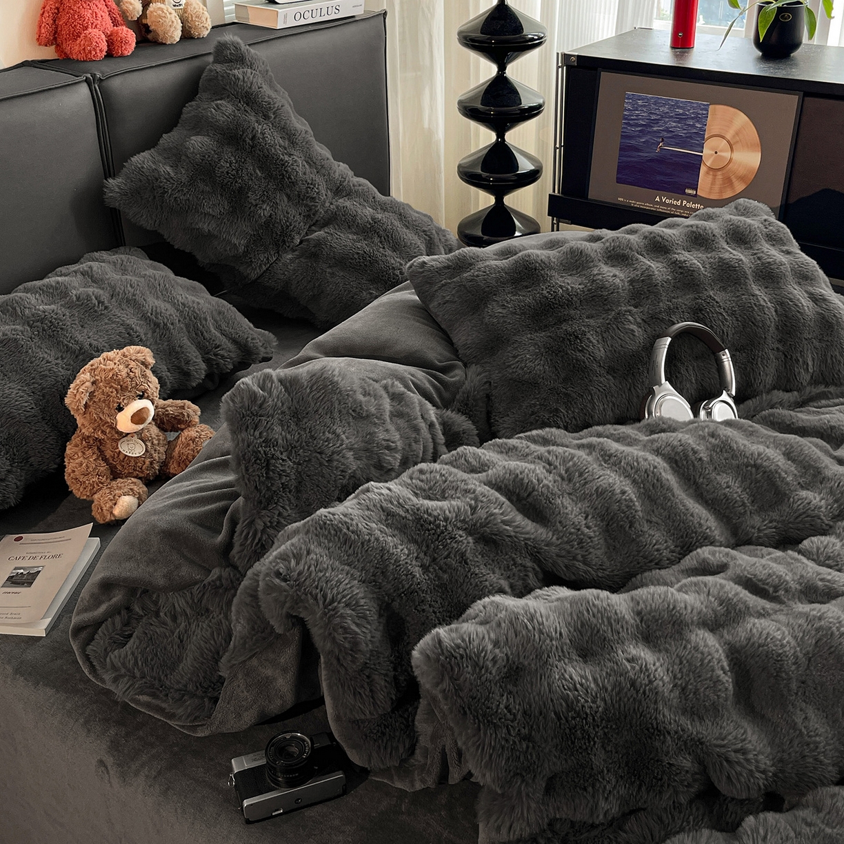 91家纺网 家纺一手货源 找家纺 凯洛奇 2025新款兔毛绒四件套牛奶绒四件套大泡泡兔毛四件套 暗夜灰