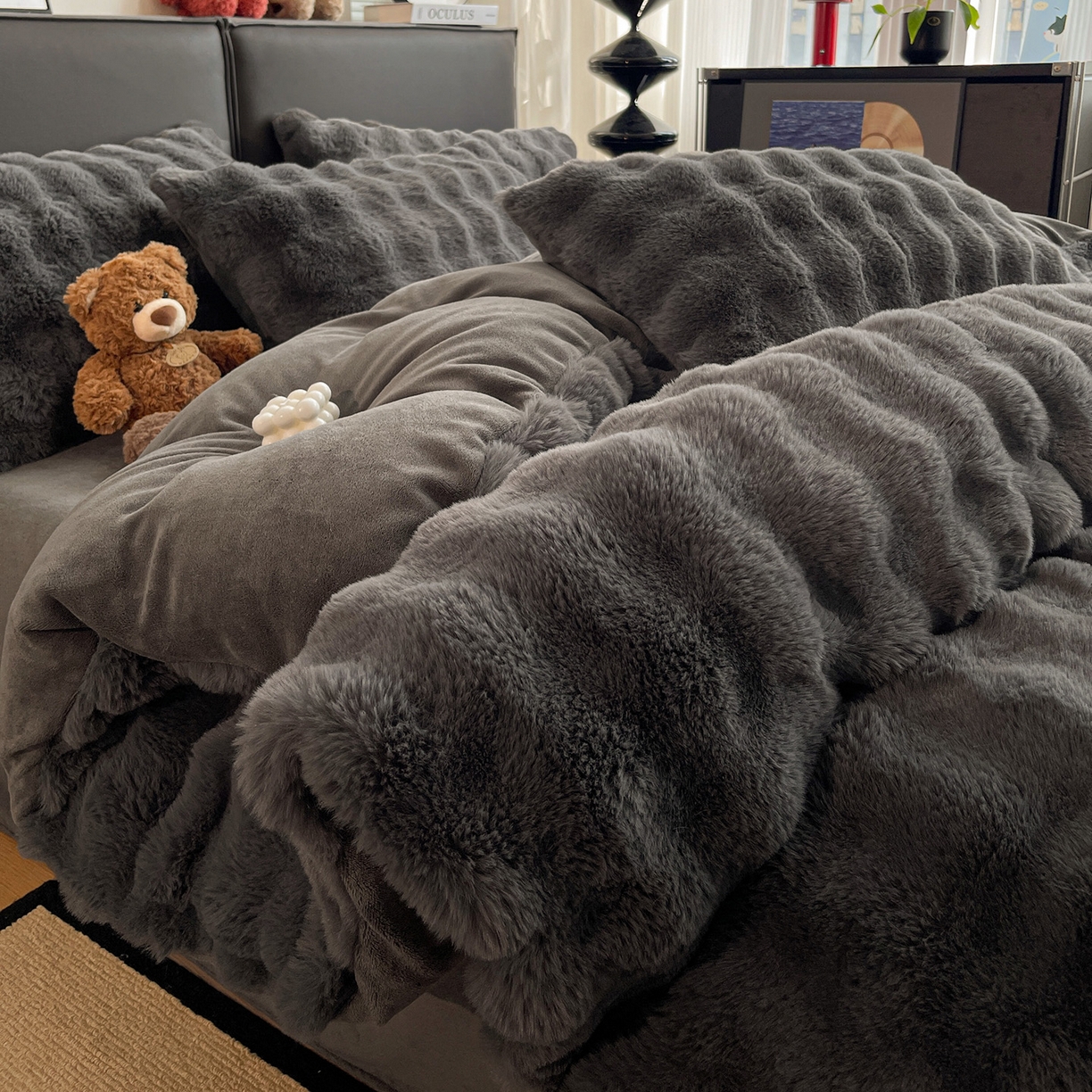 91家纺网 家纺一手货源 找家纺 凯洛奇 2025新款兔毛绒四件套牛奶绒四件套大泡泡兔毛四件套 暗夜灰