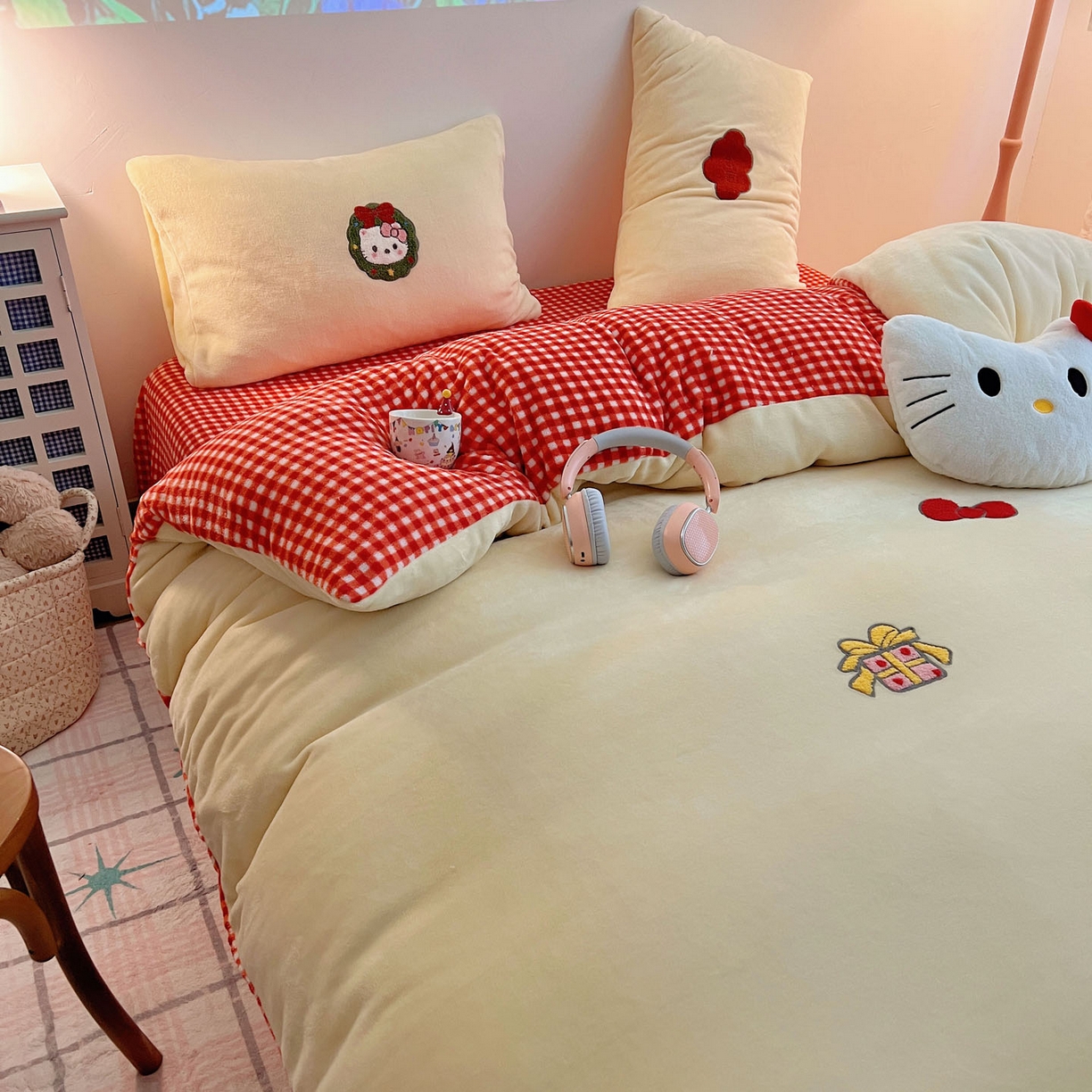 91家纺网 家纺一手货源 找家纺 （总）盼季家纺 2025新款卡通毛巾绣牛奶绒保暖四件套