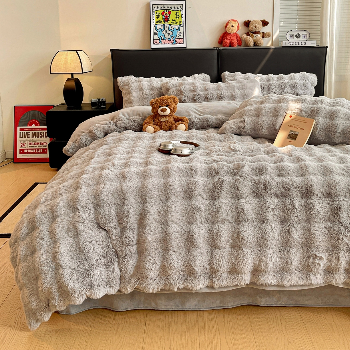 91家纺网 家纺一手货源 找家纺 凯洛奇 2025新款兔毛绒四件套牛奶绒四件套大泡泡兔毛四件套 月光灰