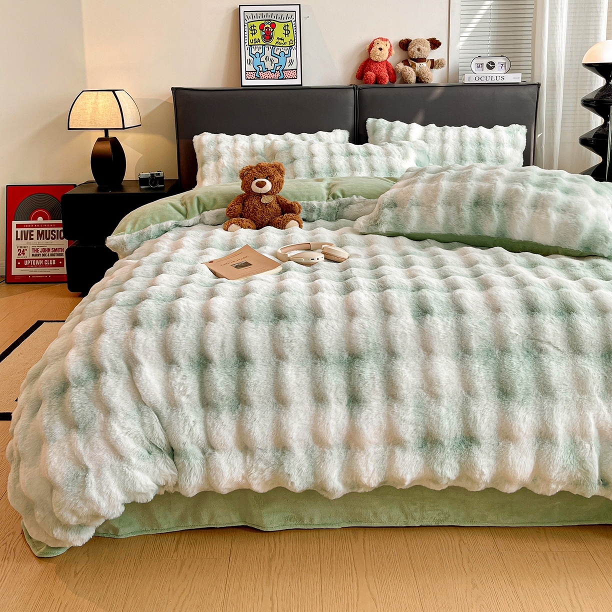 91家纺网 家纺一手货源 找家纺 凯洛奇 2025新款兔毛绒四件套牛奶绒四件套大泡泡兔毛四件套 迷雾幻境-绿