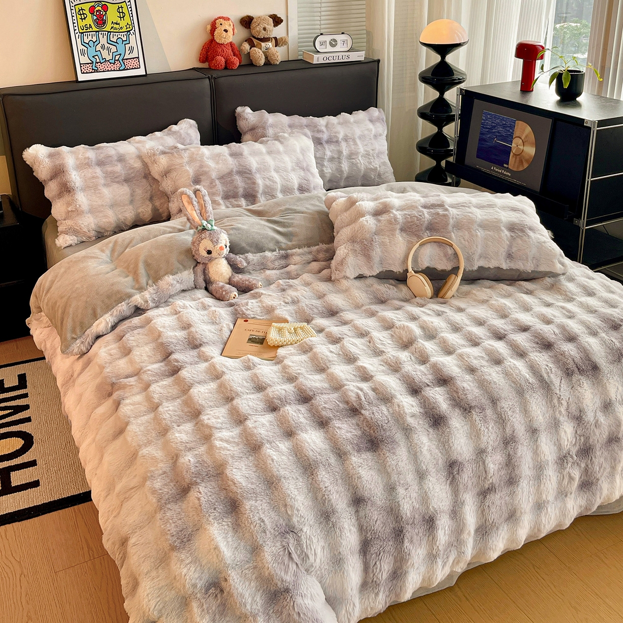 91家纺网 家纺一手货源 找家纺 凯洛奇 2025新款兔毛绒四件套牛奶绒四件套大泡泡兔毛四件套 迷雾幻境-灰