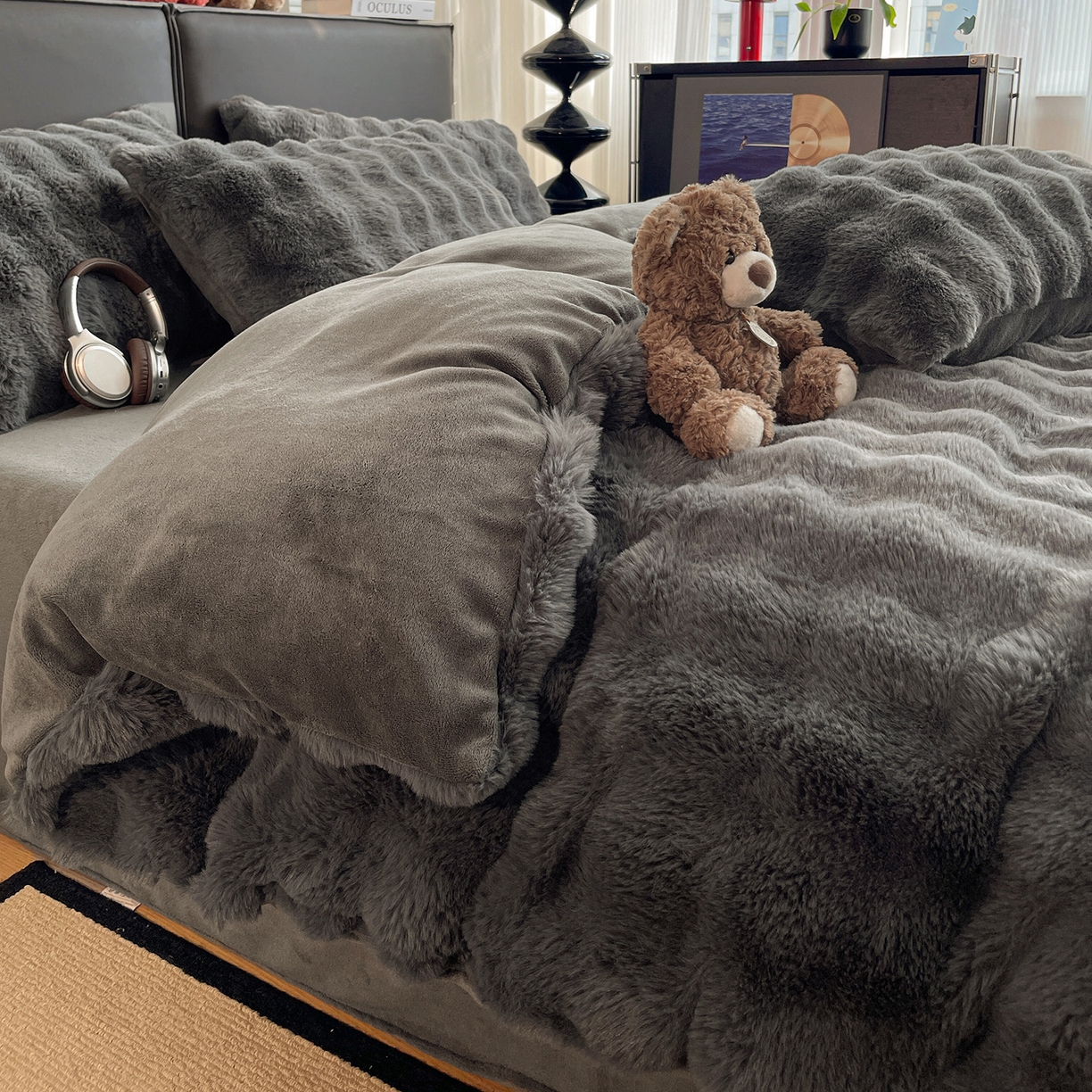 91家纺网 家纺一手货源 找家纺 凯洛奇 2025新款兔毛绒四件套牛奶绒四件套大泡泡兔毛四件套 暗夜灰