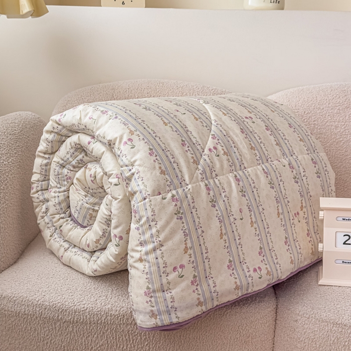 91家纺网 家纺一手货源 找家纺 青螺家纺 2025新款高密全棉嵌绳宝宝绒春秋豆豆被 支持定制花色和冬被 有量来门市优惠 花季时光