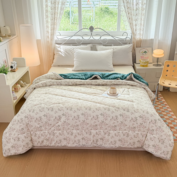 91家纺网 家纺一手货源 找家纺 青螺家纺 2025新款高密全棉嵌绳宝宝绒春秋豆豆被 支持定制花色和冬被 有量来门市优惠 茉莉花开