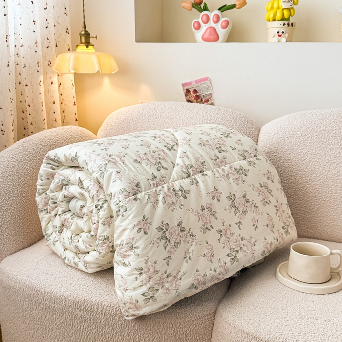 91家纺网 家纺一手货源 找家纺 青螺家纺 2025新款高密全棉嵌绳宝宝绒春秋豆豆被 支持定制花色和冬被 有量来门市优惠 茉莉花开