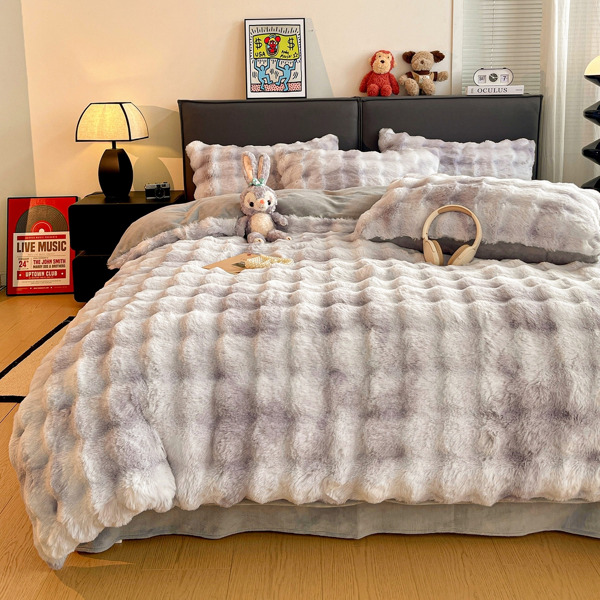 91家纺网 家纺一手货源 找家纺 凯洛奇 2025新款兔毛绒四件套牛奶绒四件套大泡泡兔毛四件套 迷雾幻境-灰