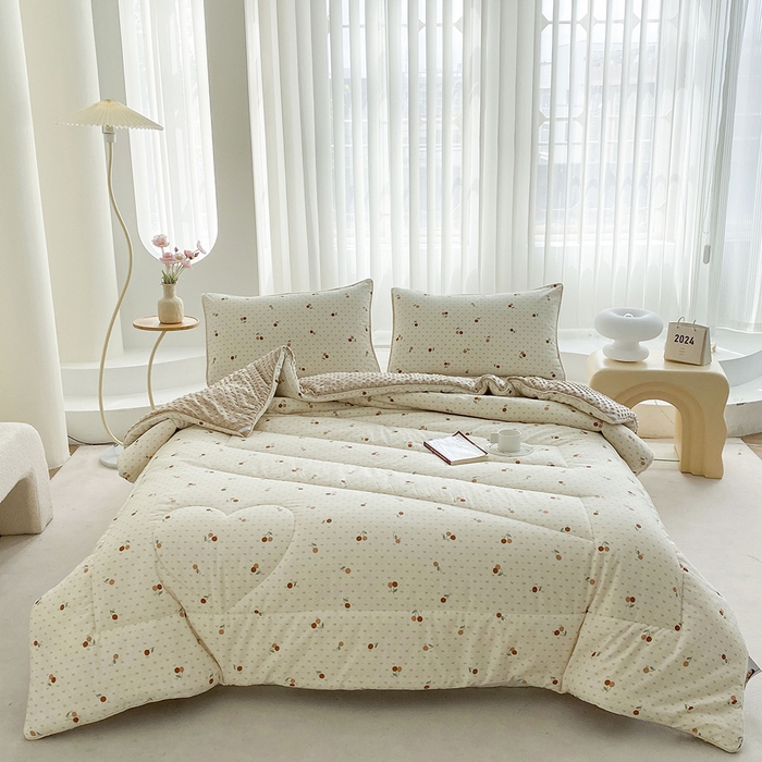 91家纺网 家纺一手货源 找家纺 青螺家纺 2025新款高密全棉嵌绳宝宝绒春秋豆豆被 支持定制花色和冬被 有量来门市优惠 小樱桃