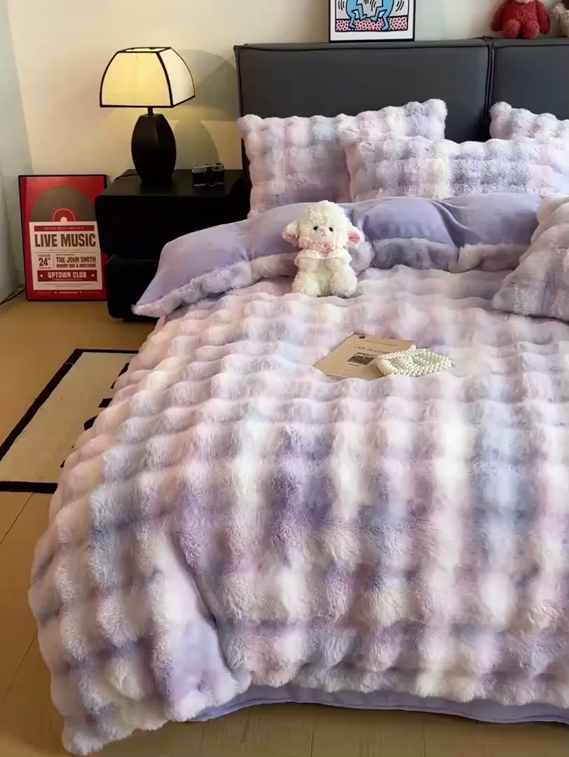 91家纺网 家纺一手货源 找家纺 凯洛奇 2025新款兔毛绒四件套牛奶绒四件套大泡泡兔毛四件套 迷雾幻境-紫