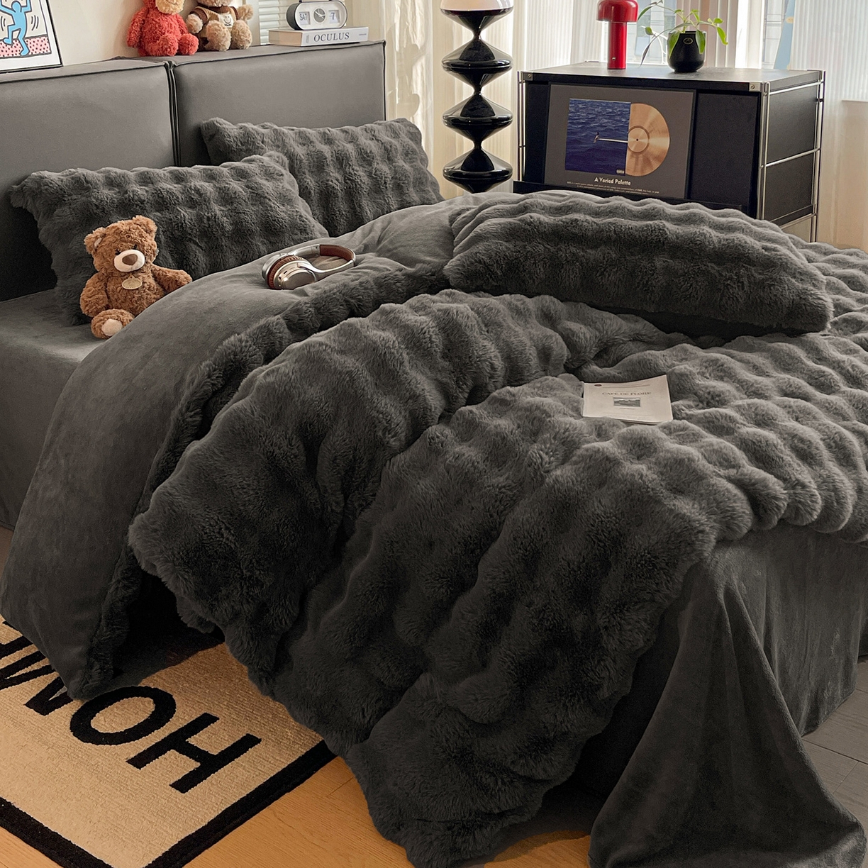 91家纺网 家纺一手货源 找家纺 凯洛奇 2025新款兔毛绒四件套牛奶绒四件套大泡泡兔毛四件套 暗夜灰