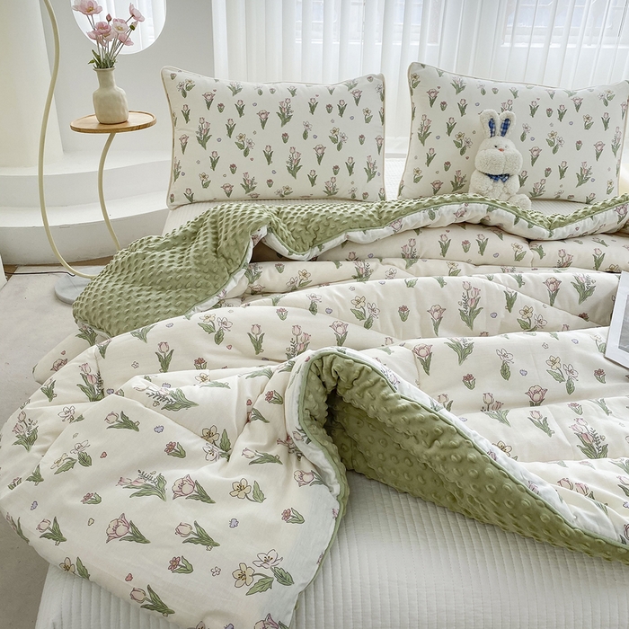 91家纺网 家纺一手货源 找家纺 青螺家纺 2025新款高密全棉嵌绳宝宝绒春秋豆豆被 支持定制花色和冬被 有量来门市优惠 郁金香