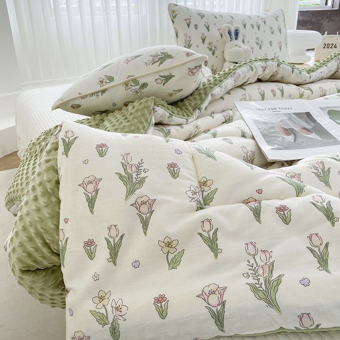 91家纺网 家纺一手货源 找家纺 青螺家纺 2025新款高密全棉嵌绳宝宝绒春秋豆豆被 支持定制花色和冬被 有量来门市优惠 郁金香