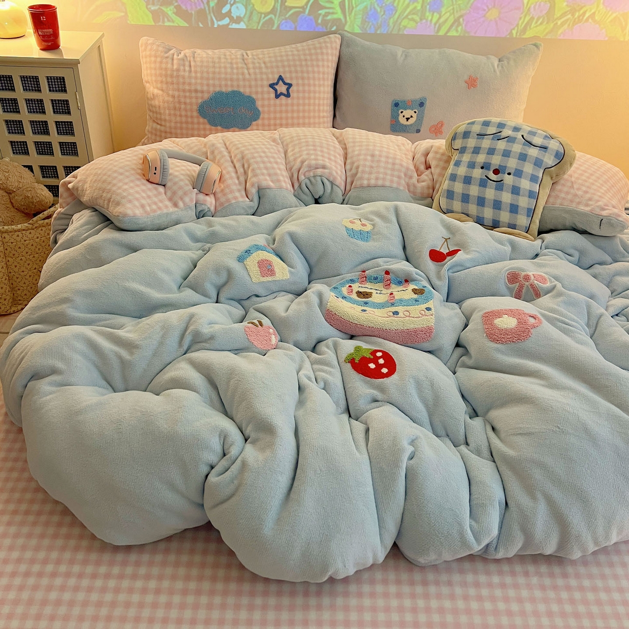 91家纺网 家纺一手货源 找家纺 （总）盼季家纺 2025新款卡通毛巾绣牛奶绒保暖四件套