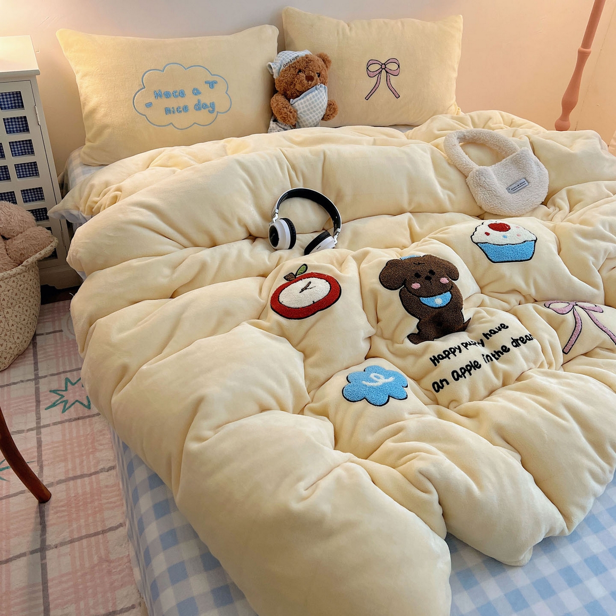 91家纺网 家纺一手货源 找家纺 （总）盼季家纺 2025新款卡通毛巾绣牛奶绒保暖四件套