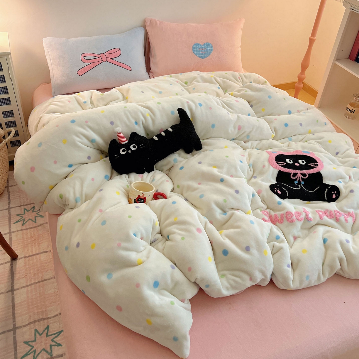 盼季家纺 2025新款卡通毛巾绣牛奶绒保暖四件套 牛奶绒毛巾绣-彩虹点点瞄