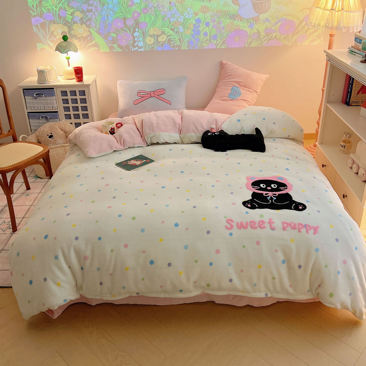 91家纺网 家纺一手货源 找家纺 盼季家纺 2025新款卡通毛巾绣牛奶绒保暖四件套 牛奶绒毛巾绣-彩虹点点瞄