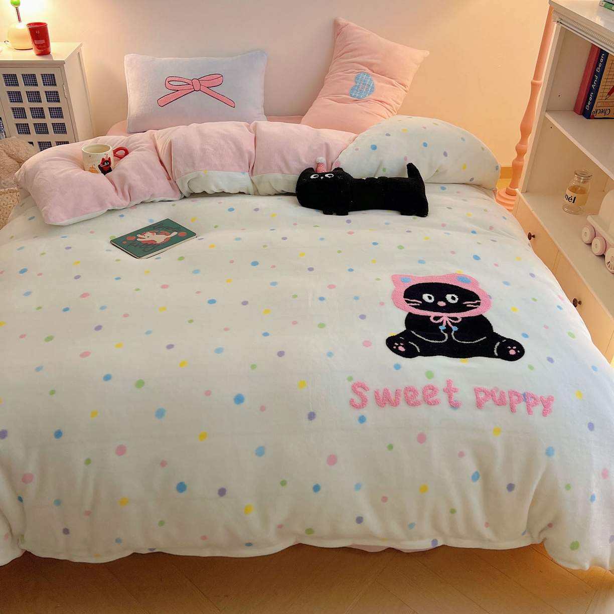 91家纺网 家纺一手货源 找家纺 盼季家纺 2025新款卡通毛巾绣牛奶绒保暖四件套 牛奶绒毛巾绣-彩虹点点瞄