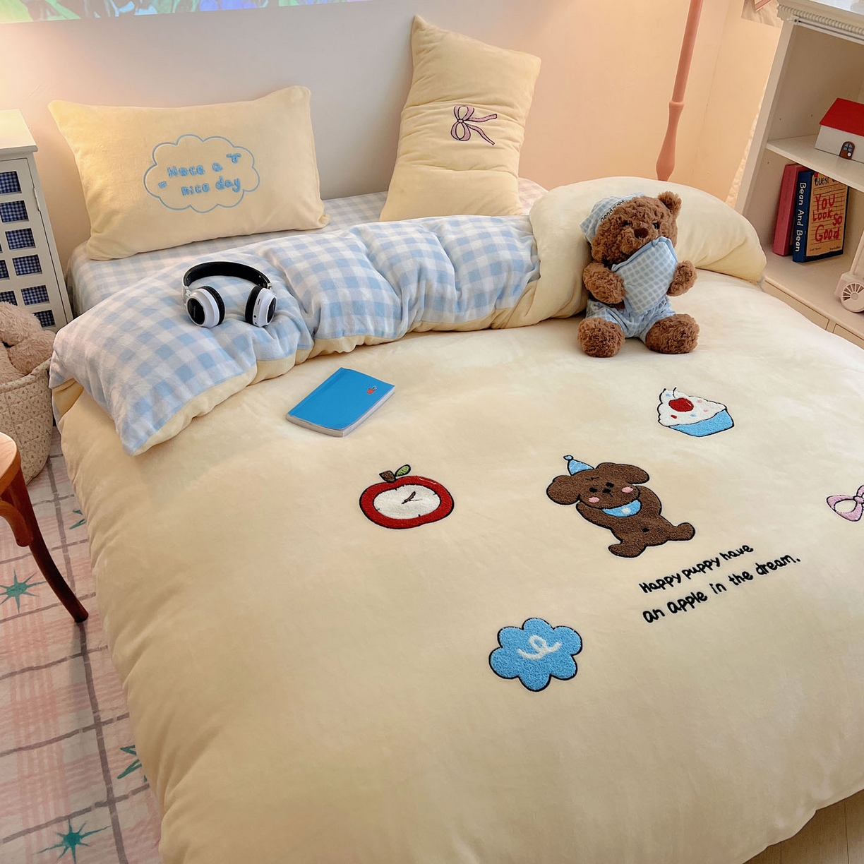 91家纺网 家纺一手货源 找家纺 盼季家纺 2025新款卡通毛巾绣牛奶绒保暖四件套 牛奶绒毛巾绣-蓝格猫咪酱