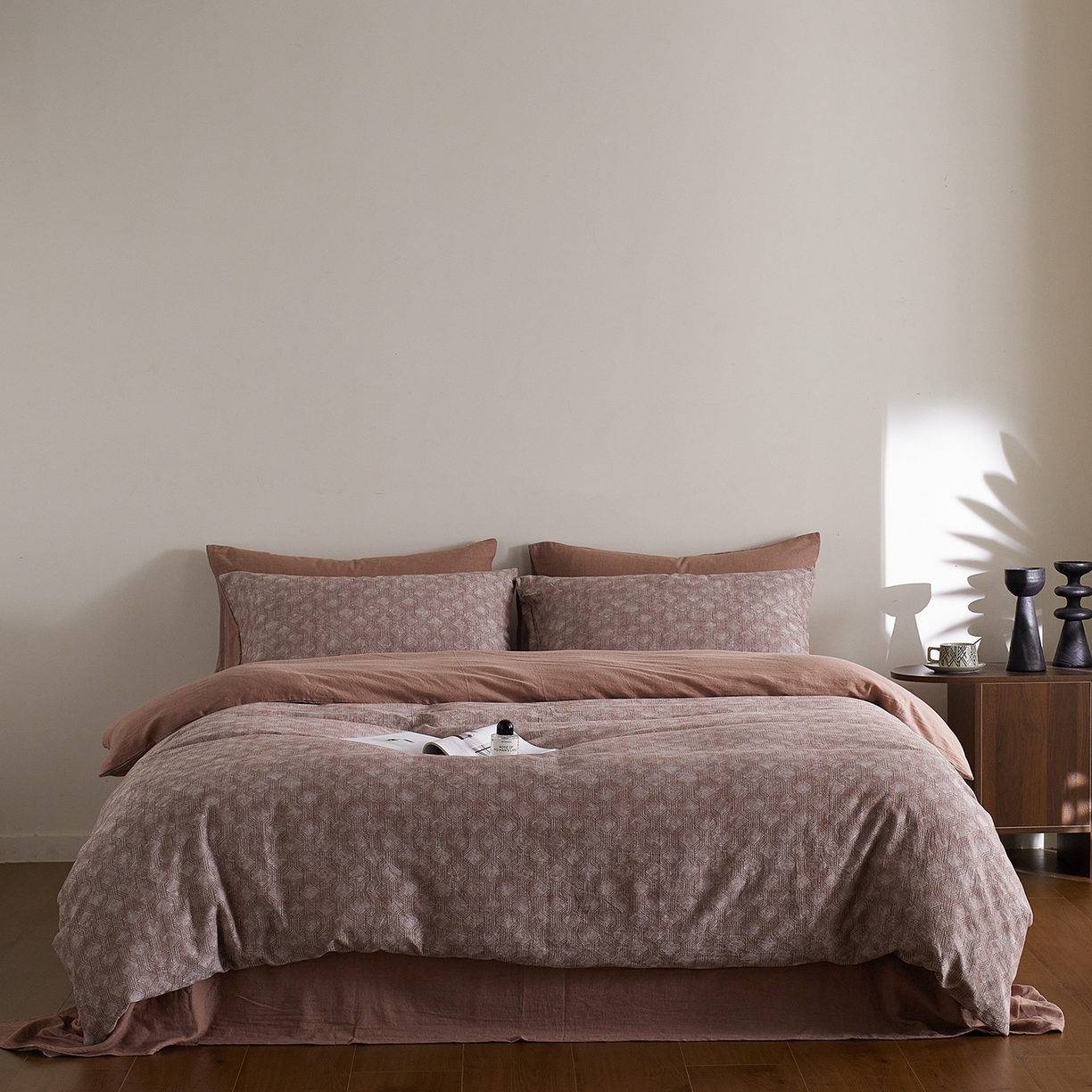 91家纺网 家纺一手货源 找家纺 XIWEN-希文家纺 2025新款秋冬60支全棉水洗色织大提花四件套 摩格斯