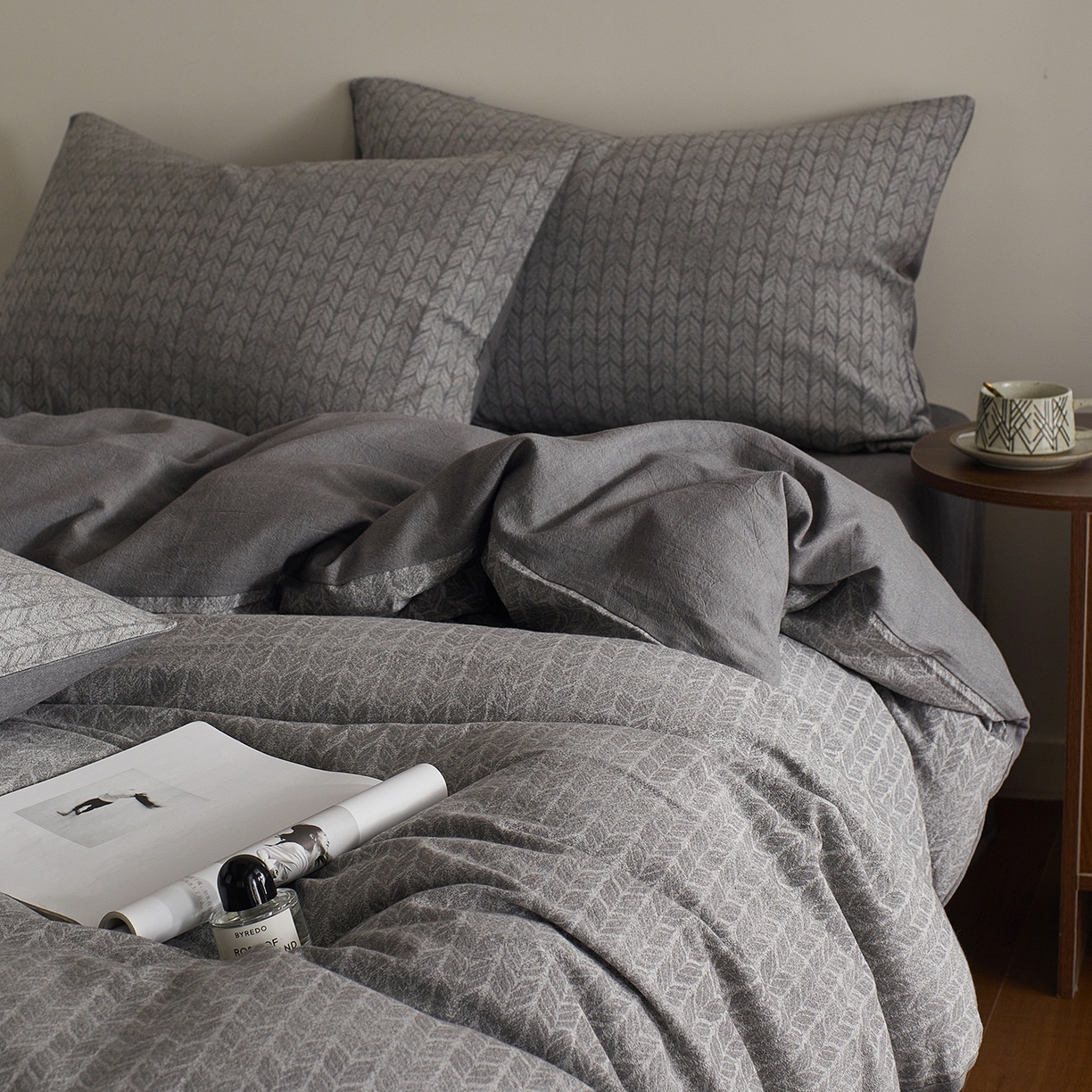 91家纺网 家纺一手货源 找家纺 XIWEN-希文家纺 2025新款秋冬60支全棉水洗色织大提花四件套 简森