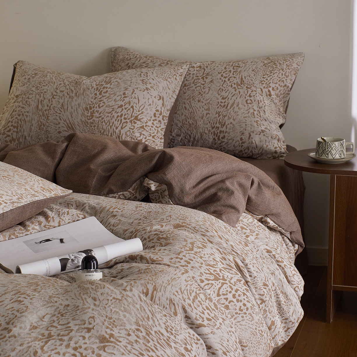 91家纺网 家纺一手货源 找家纺 XIWEN-希文家纺 2025新款秋冬60支全棉水洗色织大提花四件套 狂想曲