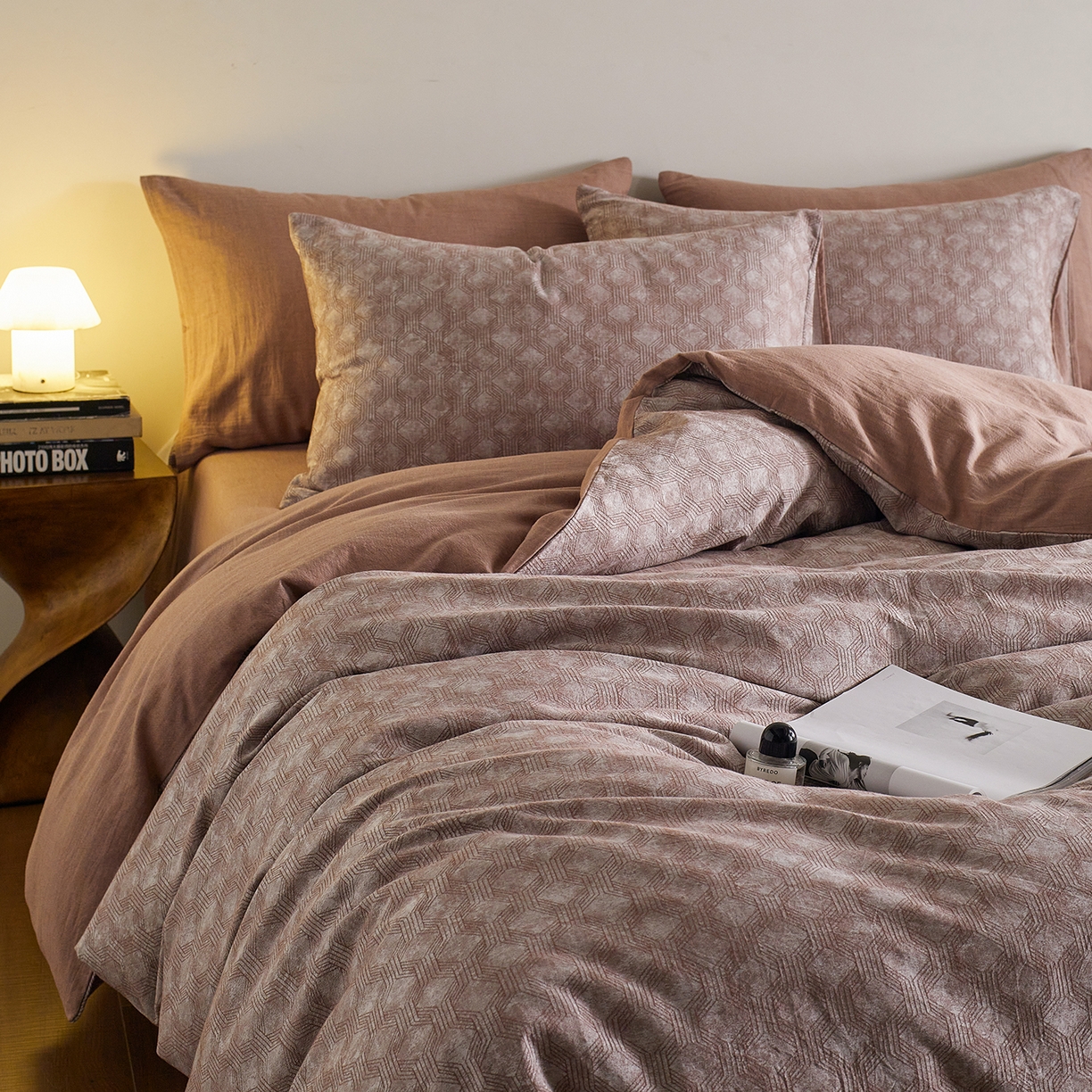 91家纺网 家纺一手货源 找家纺 XIWEN-希文家纺 2025新款秋冬60支全棉水洗色织大提花四件套 摩格斯