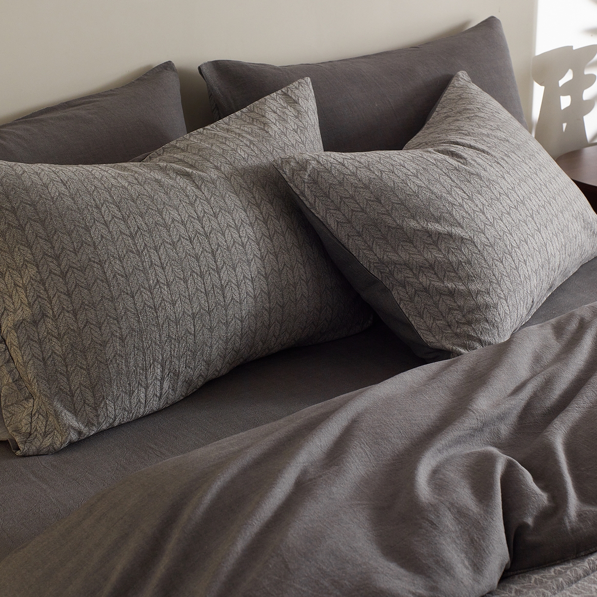 91家纺网 家纺一手货源 找家纺 XIWEN-希文家纺 2025新款秋冬60支全棉水洗色织大提花四件套 简森